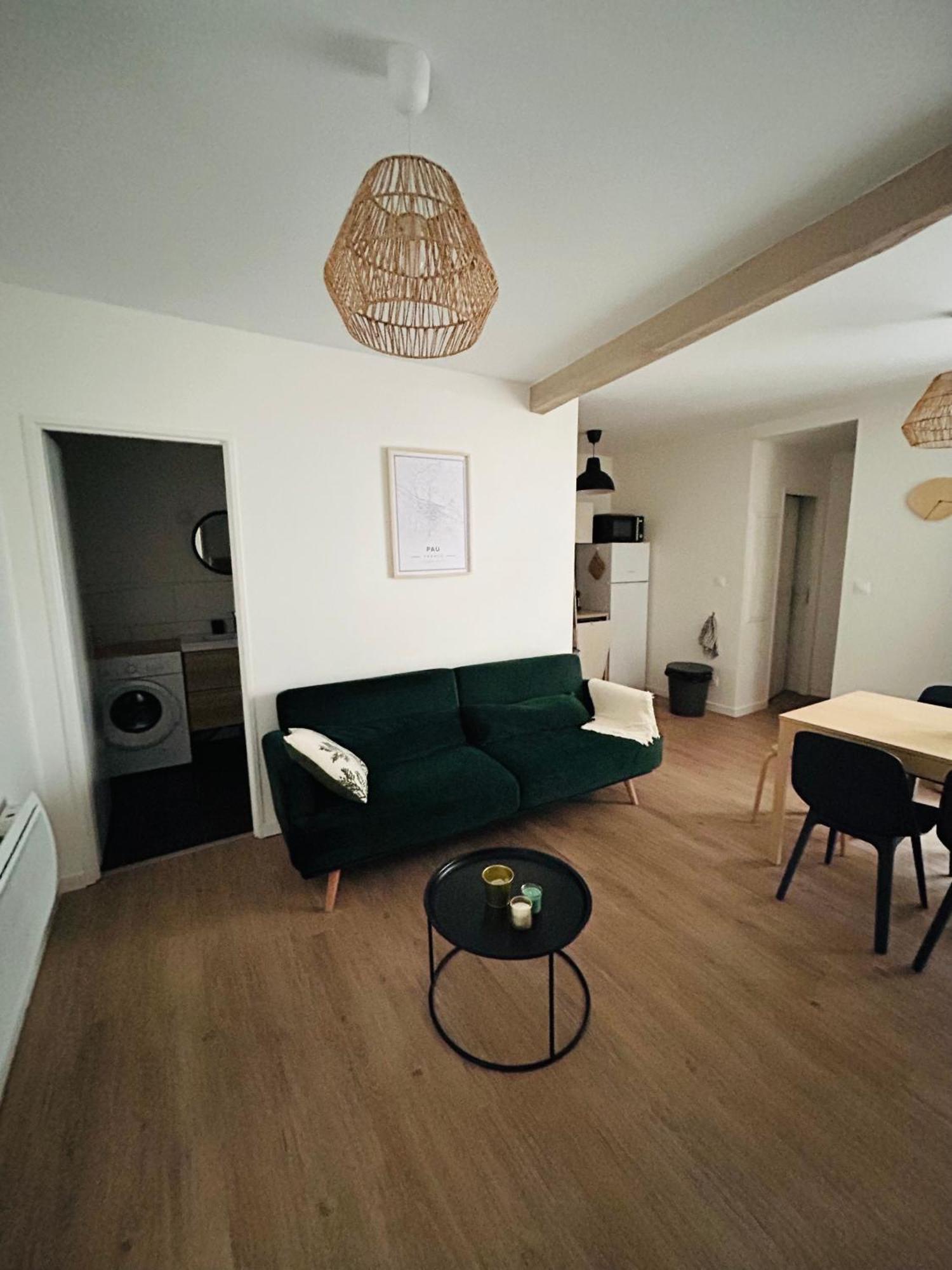 Le Patio : Appartement Chic 3 Chambres Au Coeur De 포 외부 사진