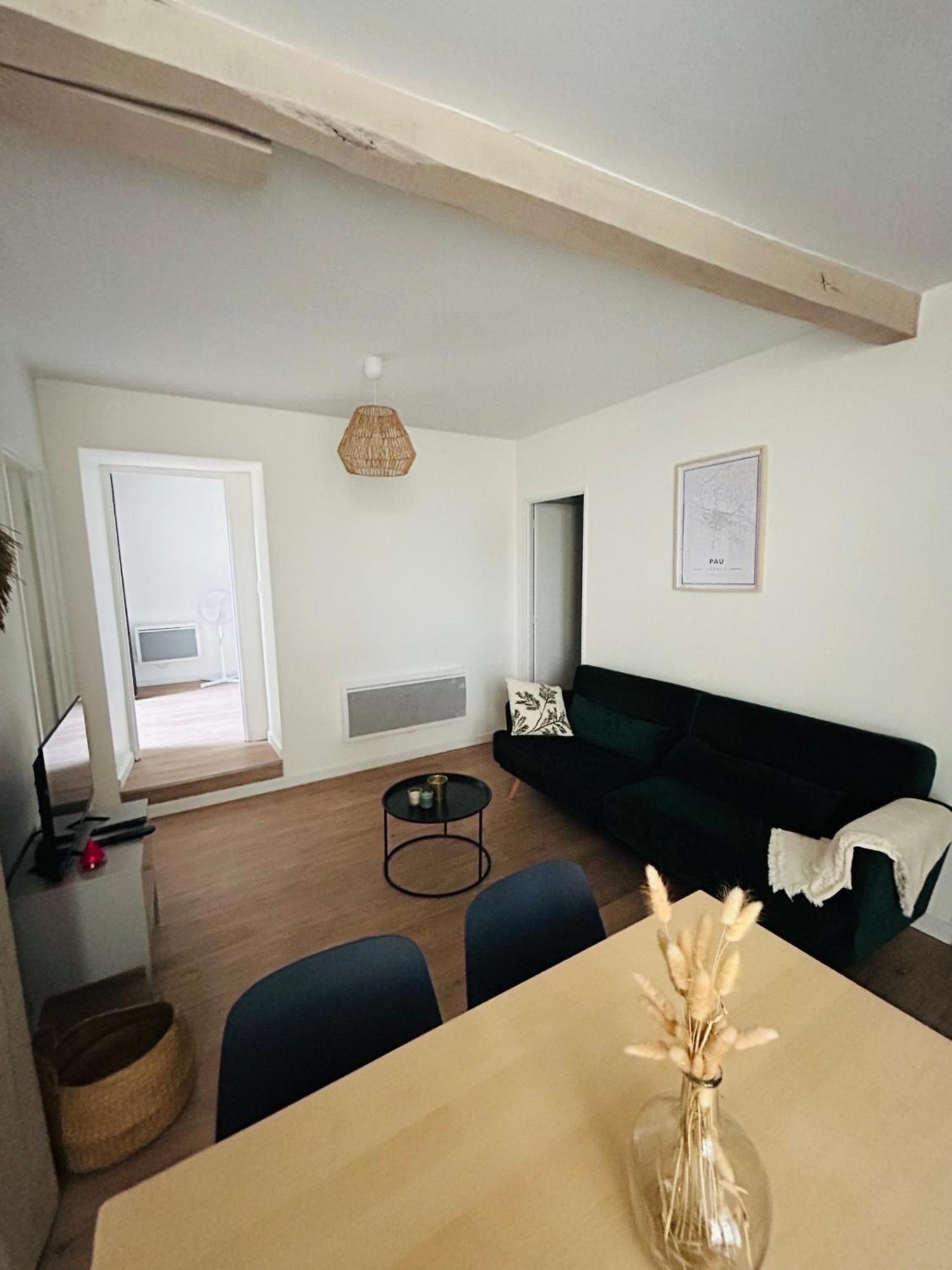 Le Patio : Appartement Chic 3 Chambres Au Coeur De 포 외부 사진