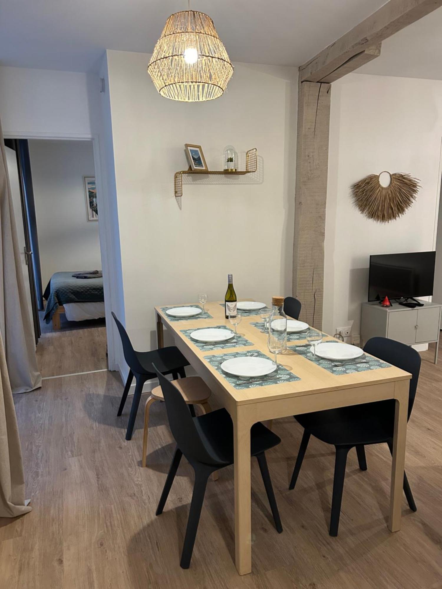 Le Patio : Appartement Chic 3 Chambres Au Coeur De 포 외부 사진
