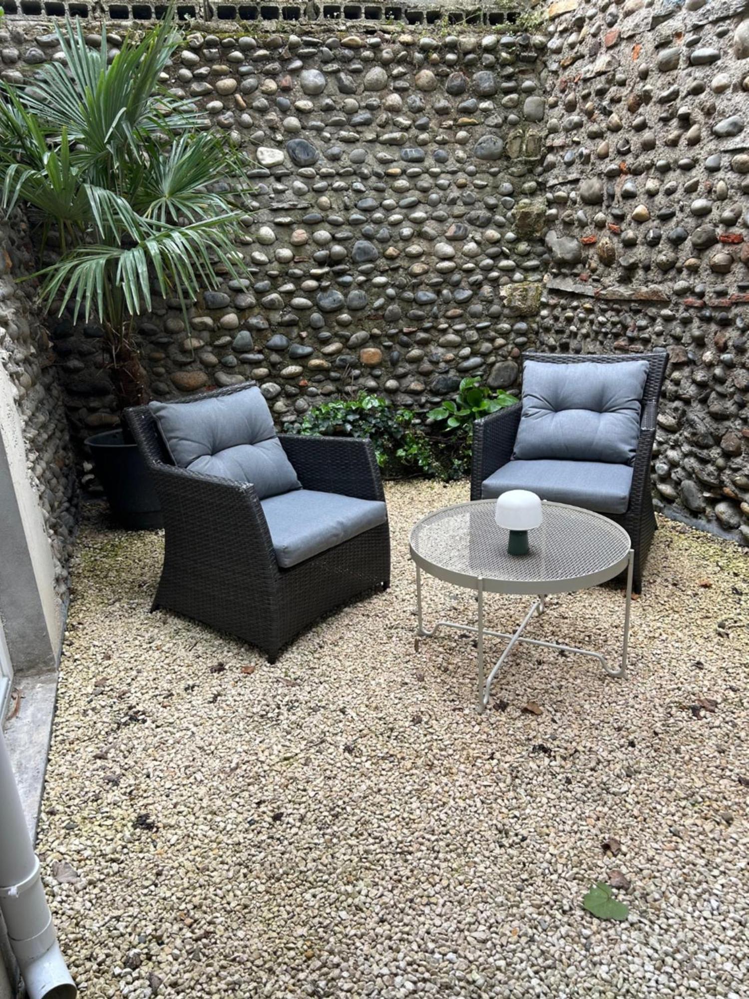 Le Patio : Appartement Chic 3 Chambres Au Coeur De 포 외부 사진